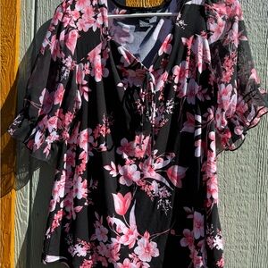 Elegant Floral Blouse with Pink Accents